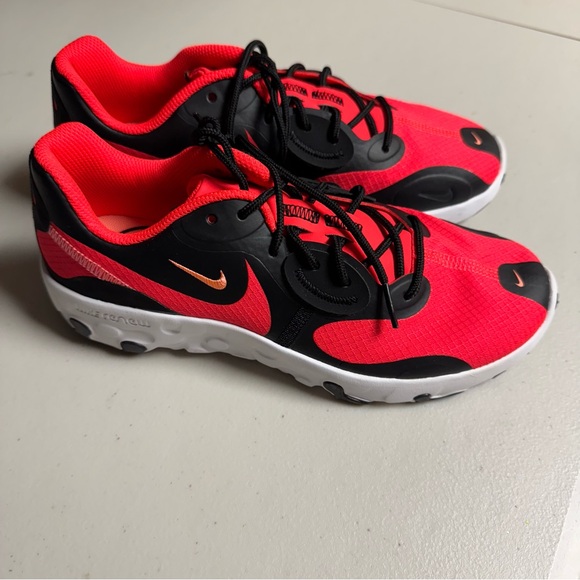 Nike Shoes - WMNS NIKE RENEW LUCENT Il